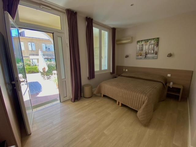 Hotel Beau Rivage Le Lavandou Eksteriør bilde