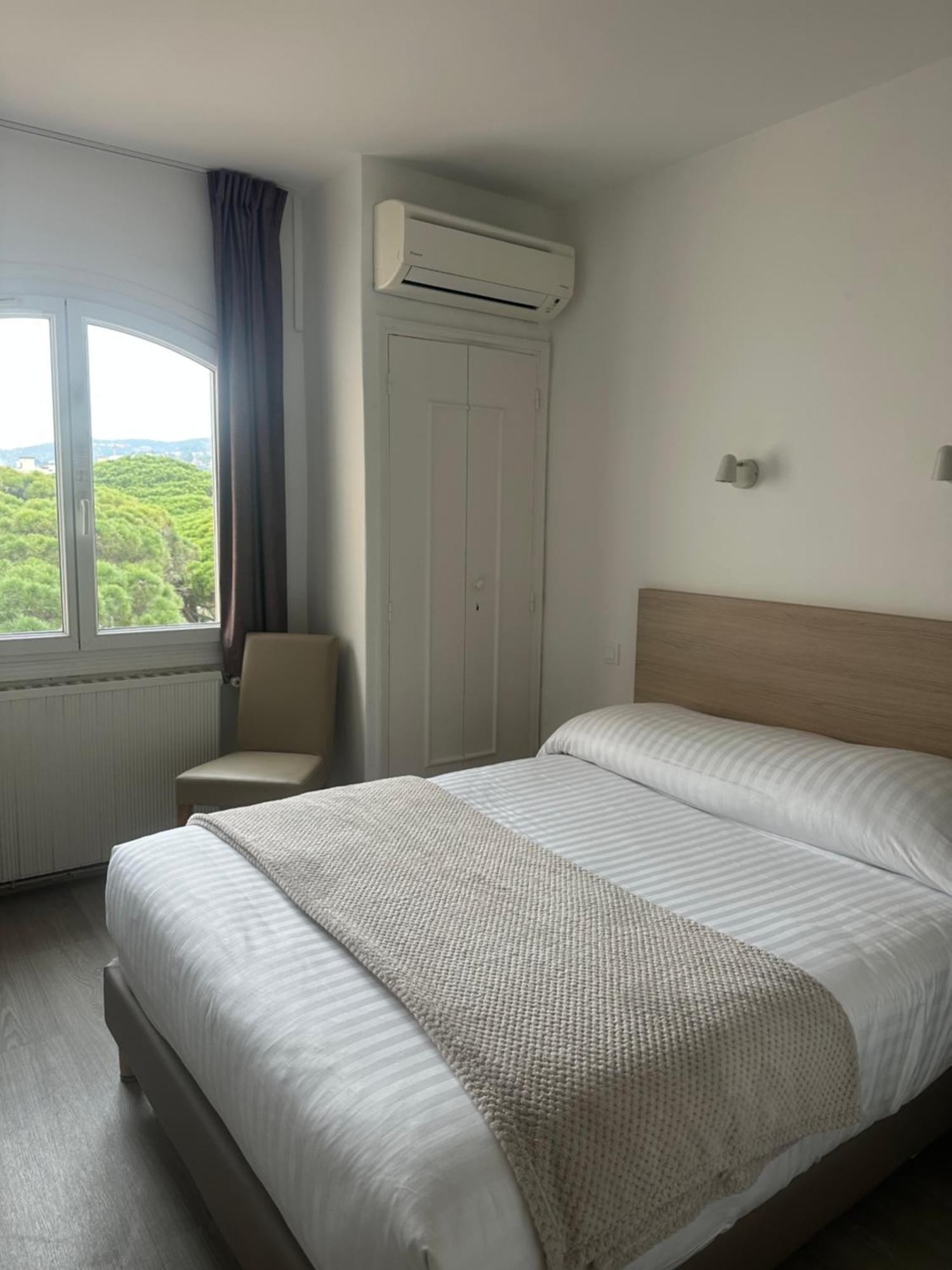 Hotel Beau Rivage Le Lavandou Eksteriør bilde