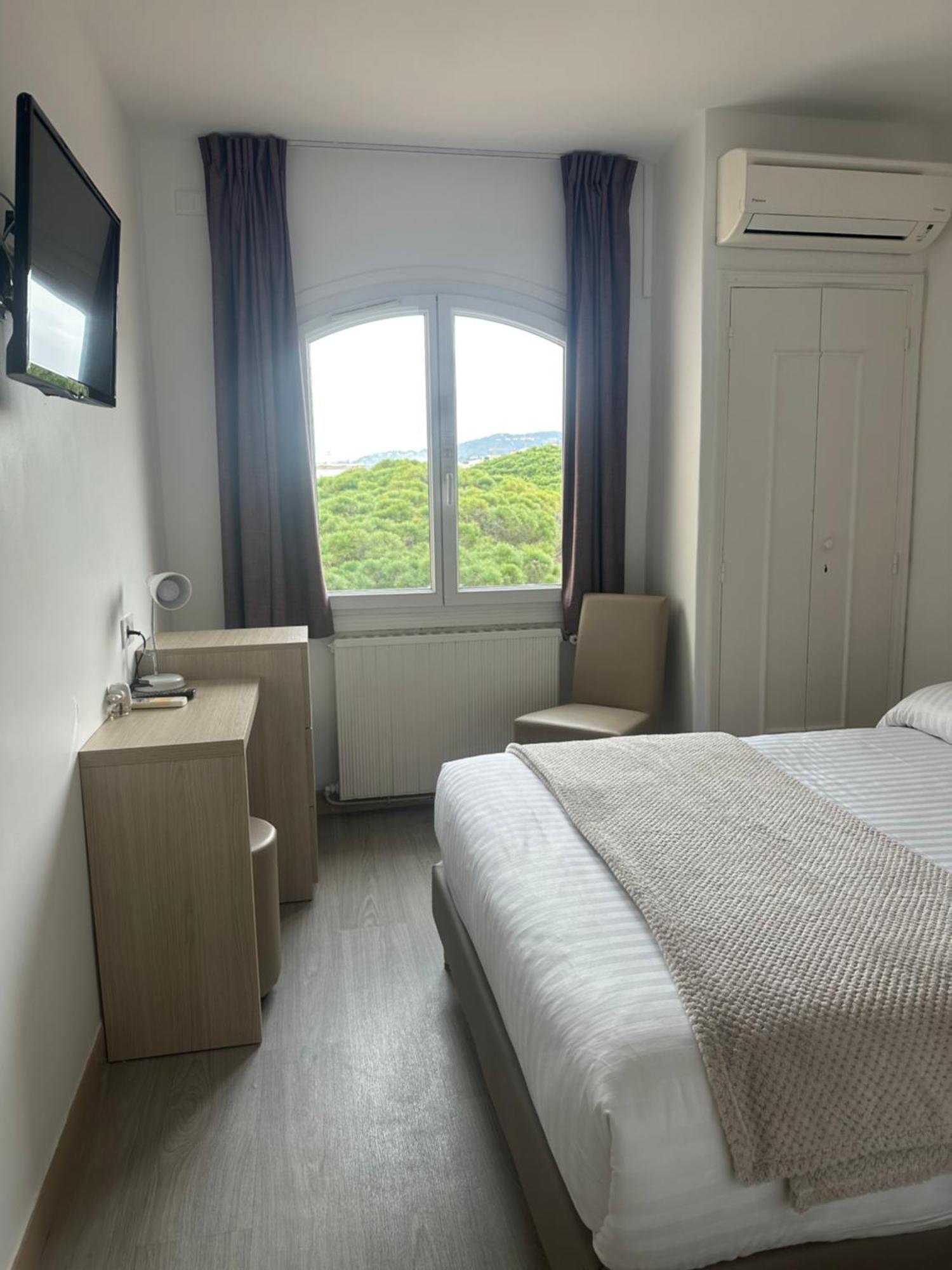 Hotel Beau Rivage Le Lavandou Eksteriør bilde
