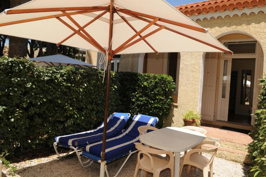 Hotel Beau Rivage Le Lavandou Rom bilde